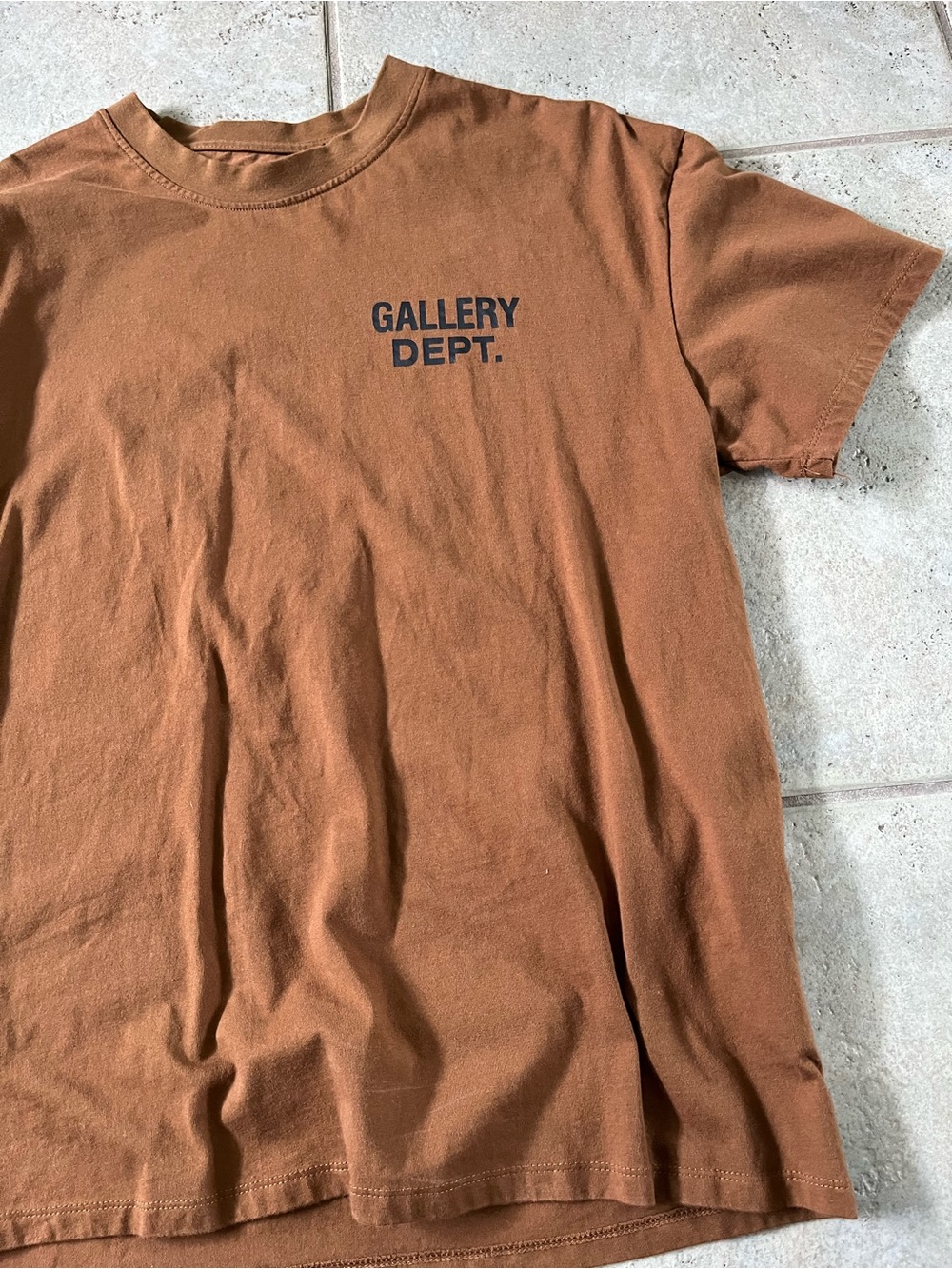 Gallery Dept Tee - Picture 6 of 6